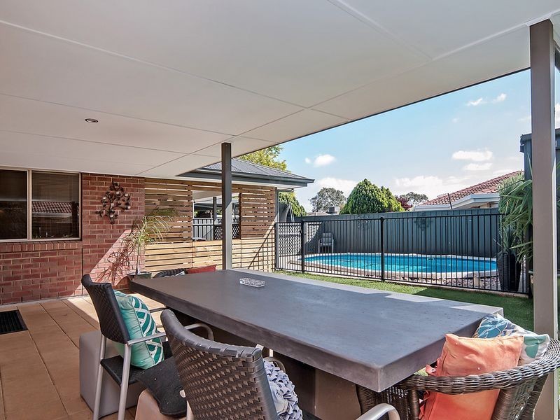 8 Parham Court, Evanston Park SA 5116