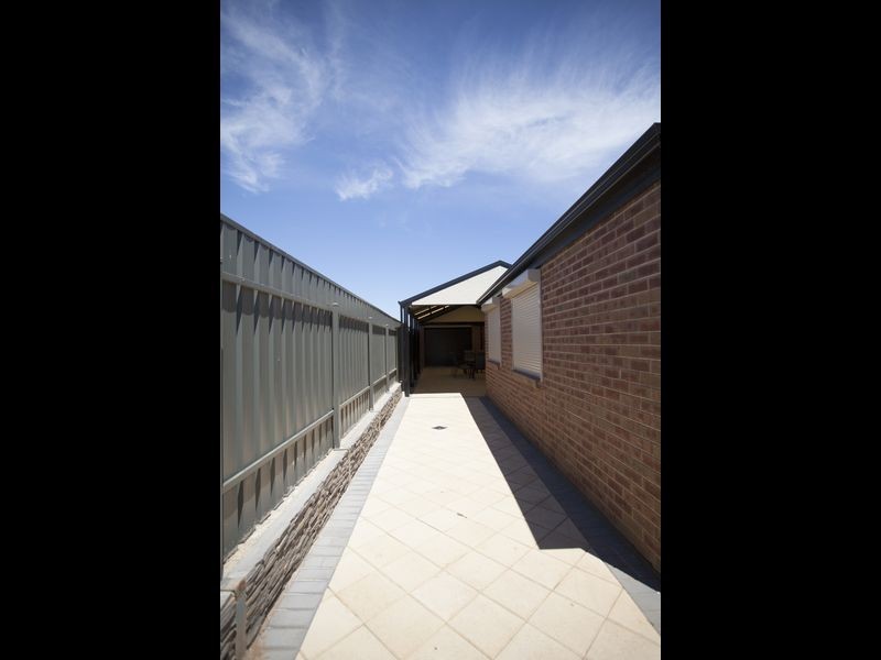 14 Lafitte Way, Andrews Farm SA 5114