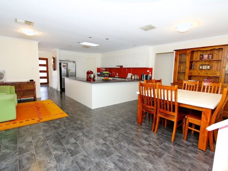 48 Jemalong Crescent, Roseworthy SA 5371