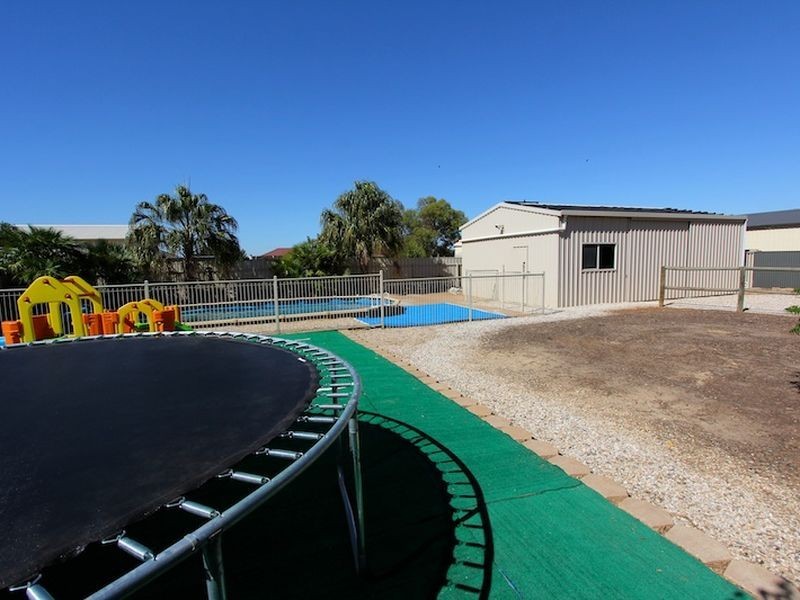 48 Jemalong Crescent, Roseworthy SA 5371