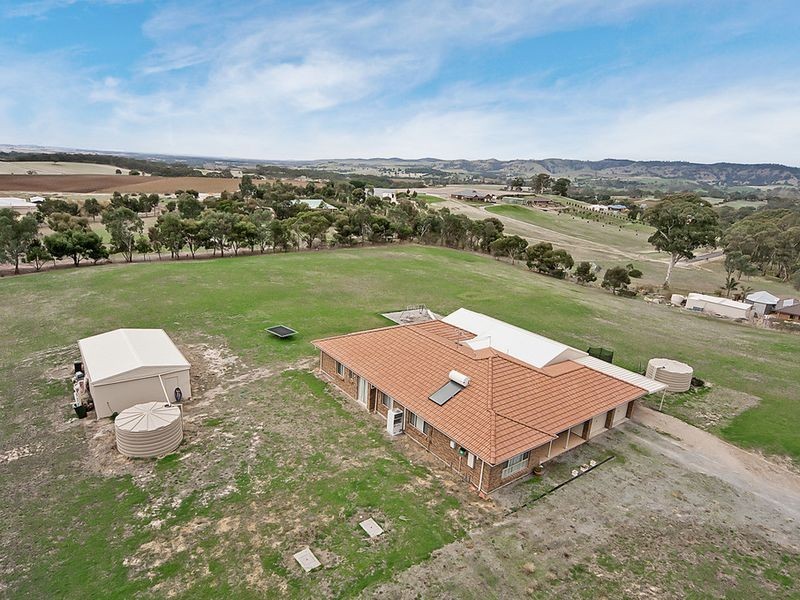 134 Lorke Road, Cockatoo Valley SA 5351