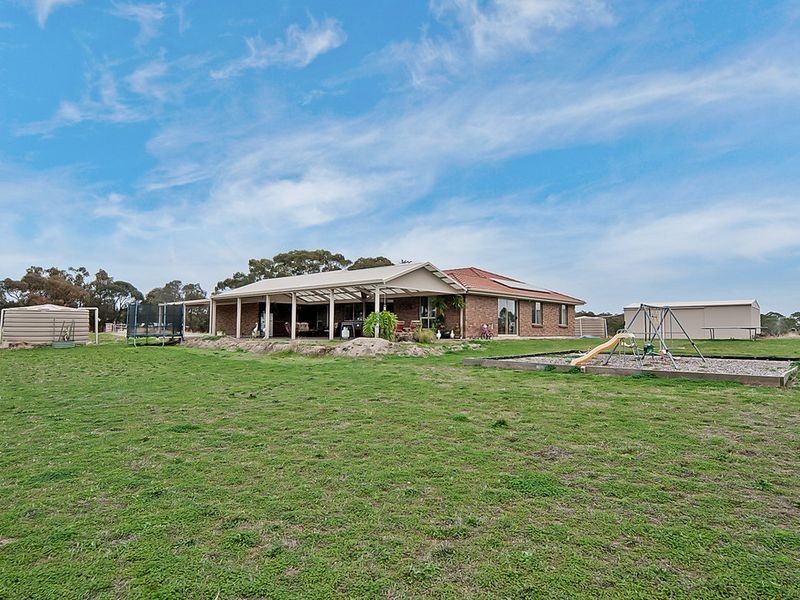 134 Lorke Road, Cockatoo Valley SA 5351