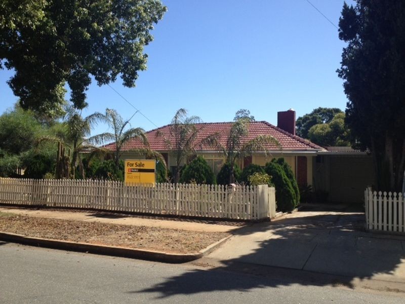 31 Bloomfield Crescent, Elizabeth Downs SA 5113