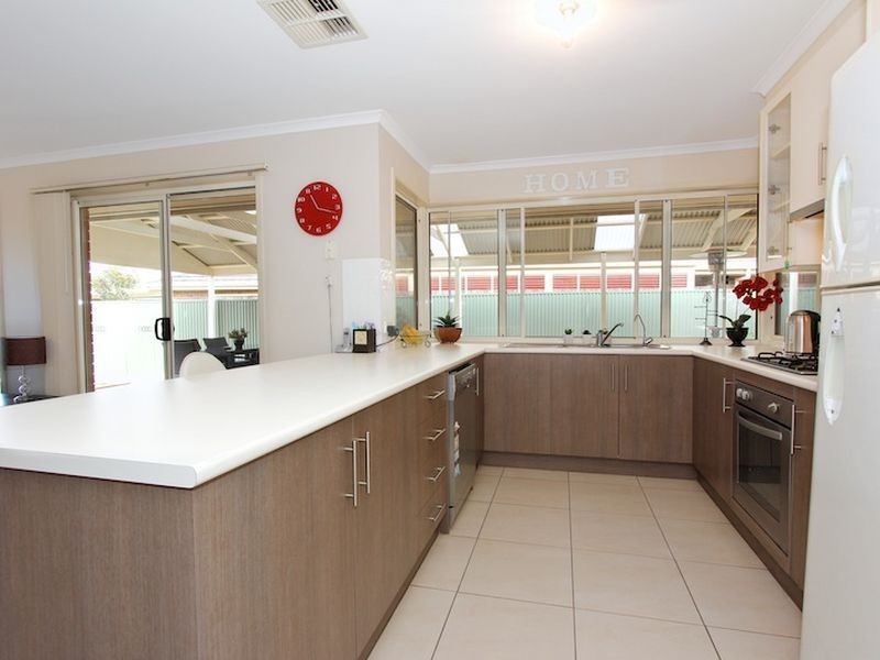 13 Shrike Place, Hewett SA 5118