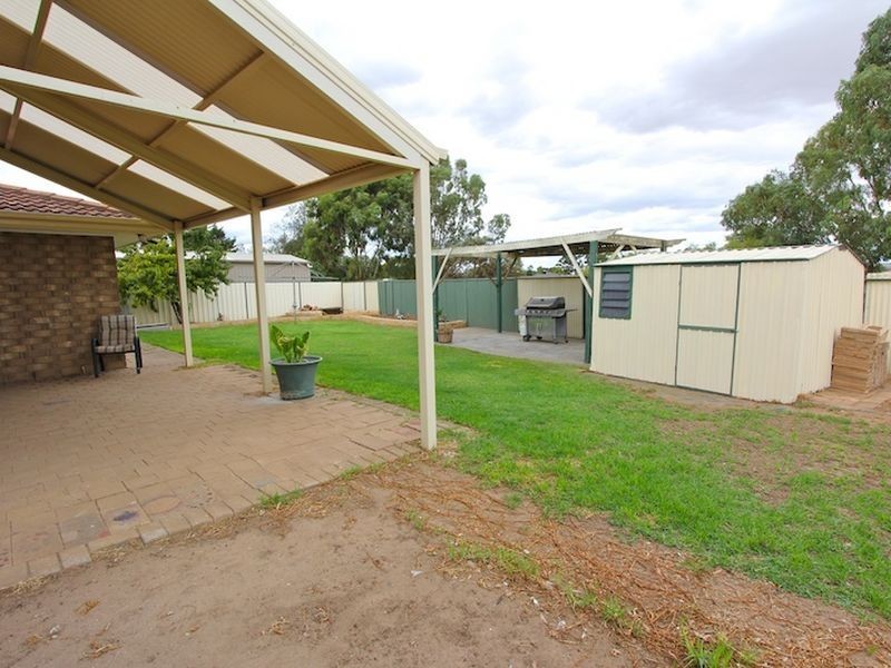 6 Robinson Road, Willaston SA 5118