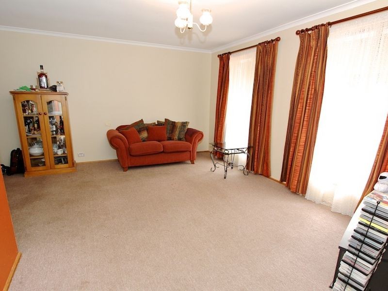 6 Robinson Road, Willaston SA 5118