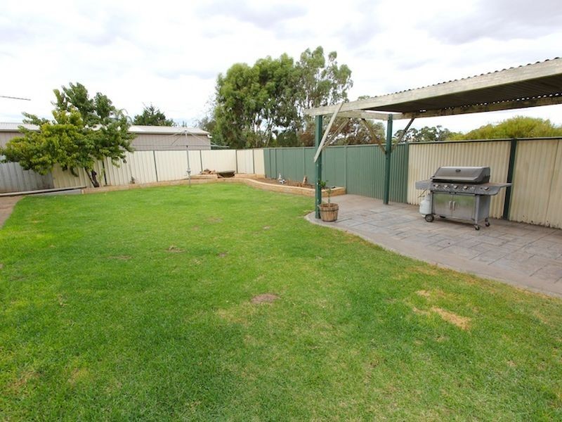 6 Robinson Road, Willaston SA 5118