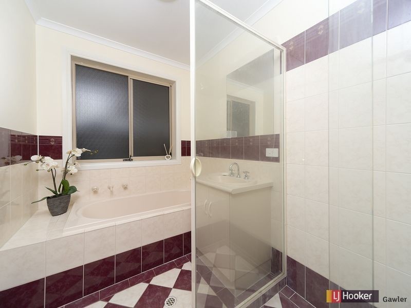 19 Whinnen Street, Evanston Park SA 5116