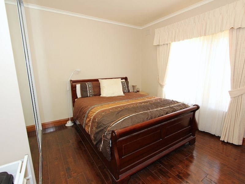 17 Paxton Street, Willaston SA 5118