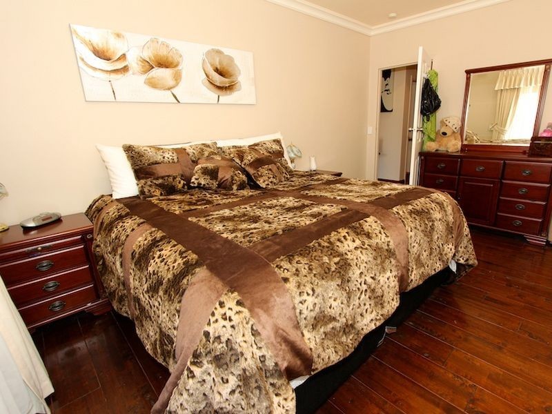 17 Paxton Street, Willaston SA 5118