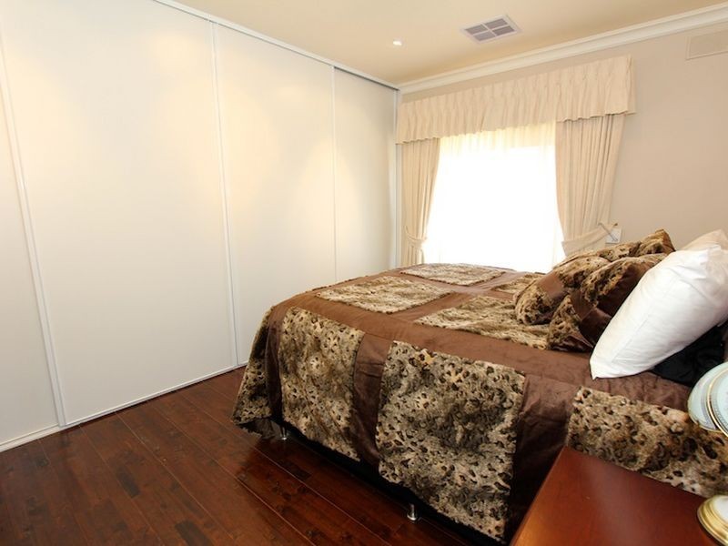 17 Paxton Street, Willaston SA 5118