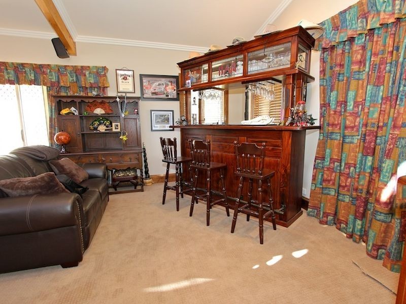 17 Paxton Street, Willaston SA 5118