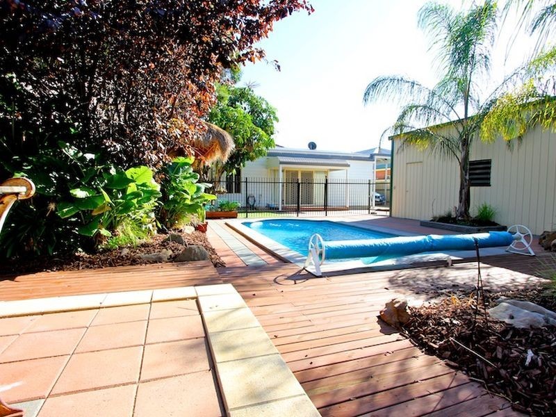 17 Paxton Street, Willaston SA 5118