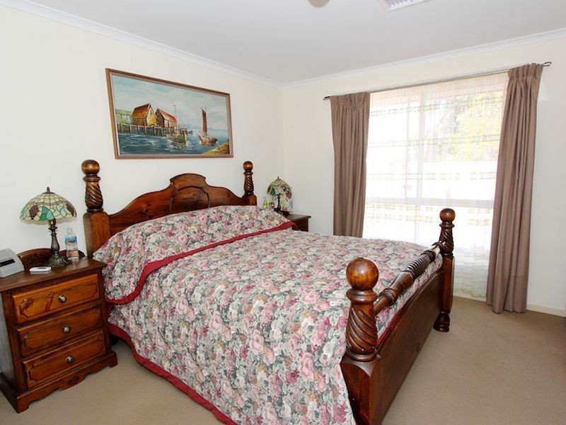 1A Young Terrace, Evanston Gardens SA 5116