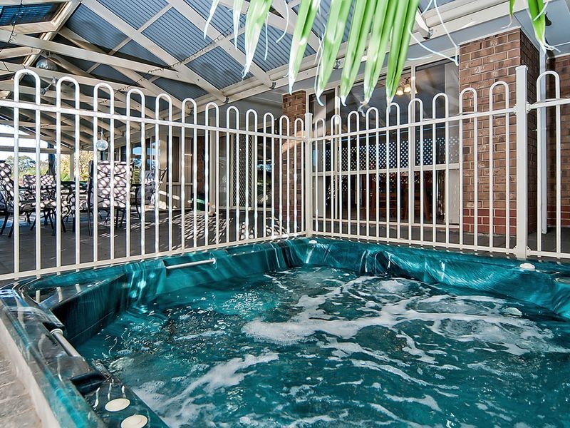 3 Bruce Rundle Drive, Williamstown SA 5351