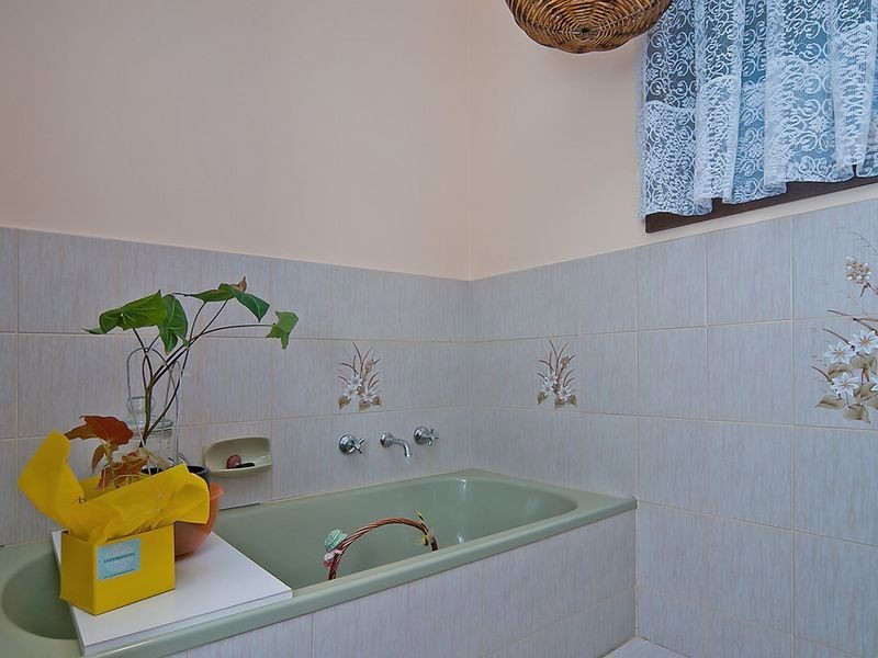 12 Whiteman Road, Williamstown SA 5351