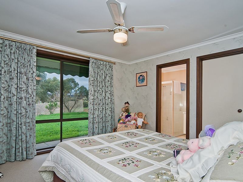 12 Whiteman Road, Williamstown SA 5351