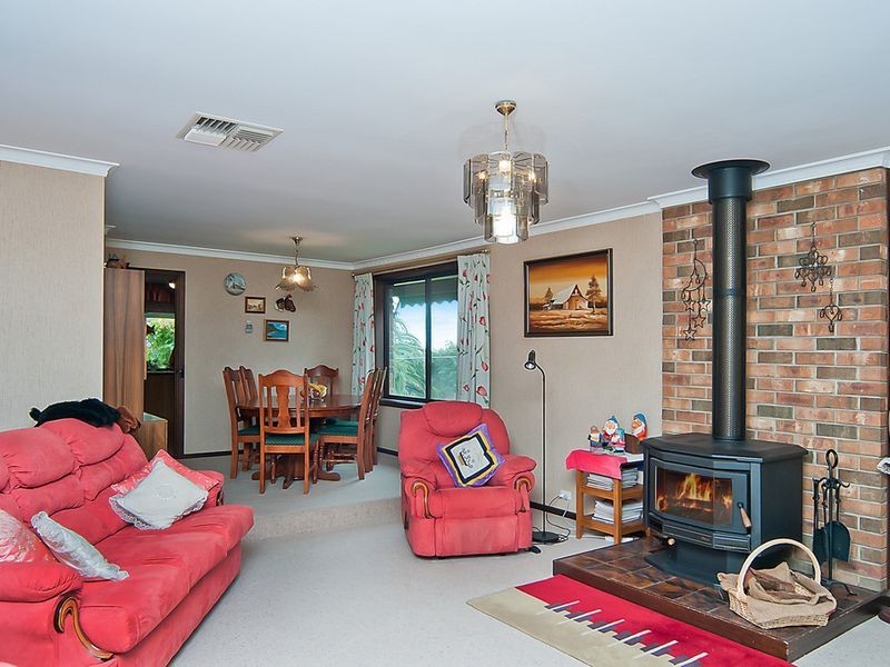 12 Whiteman Road, Williamstown SA 5351