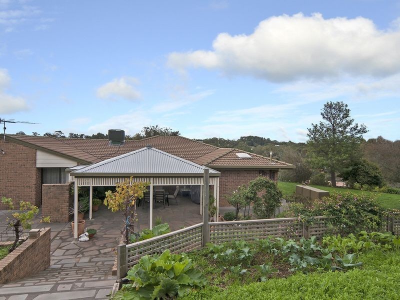 12 Whiteman Road, Williamstown SA 5351