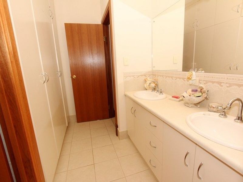 16 Oaklands Circuit, Hewett SA 5118