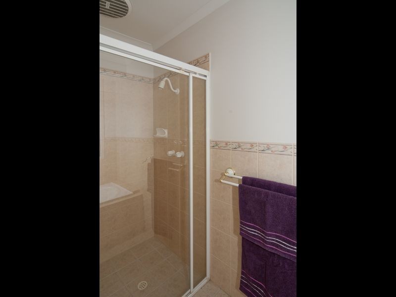 24 Jemalong Crescent, Roseworthy SA 5371