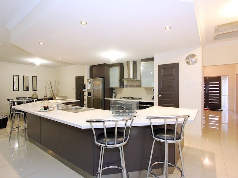 17 Selway Place, Evanston Park SA 5116