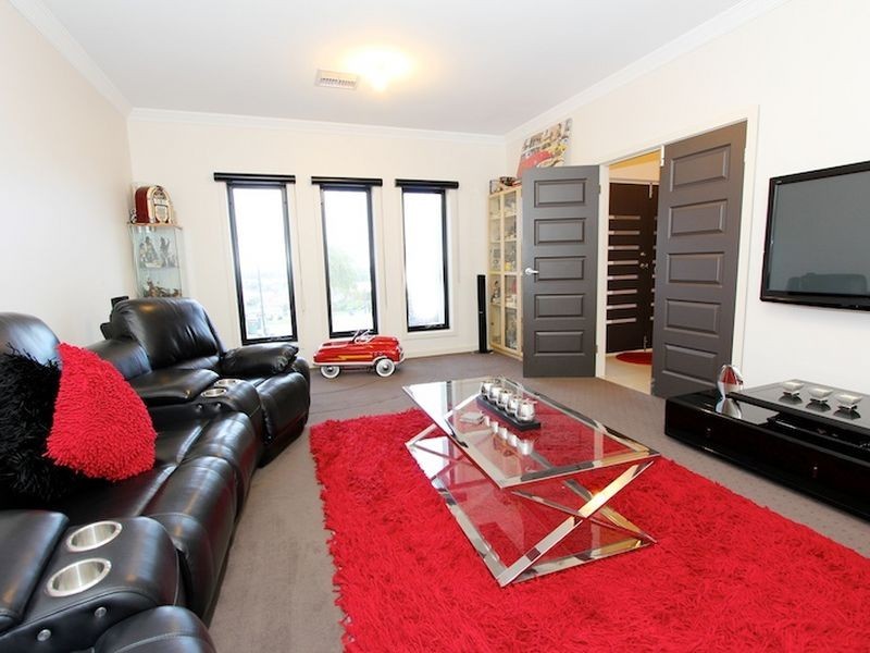 17 Selway Place, Evanston Park SA 5116