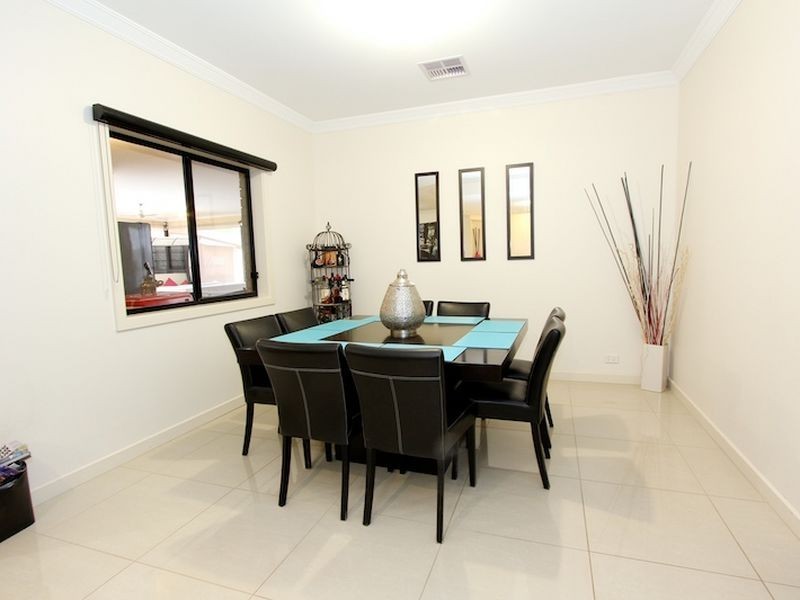 17 Selway Place, Evanston Park SA 5116