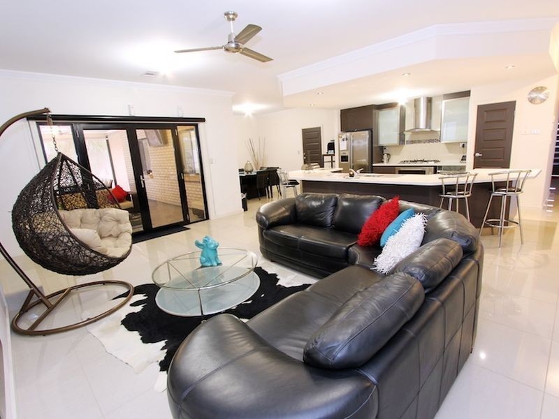 17 Selway Place, Evanston Park SA 5116