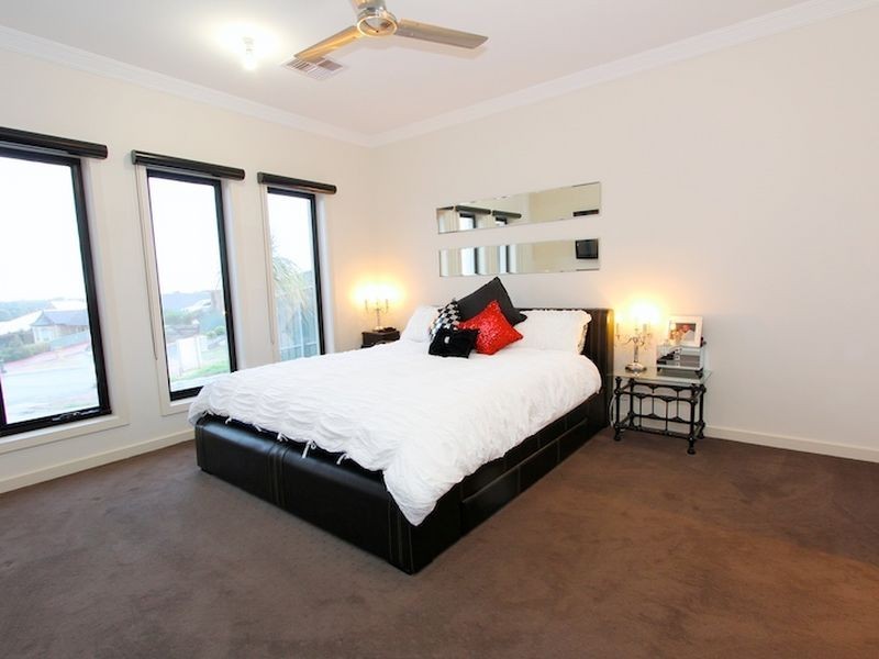 17 Selway Place, Evanston Park SA 5116