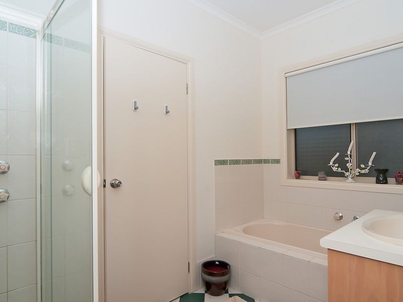 5 Netherby Avenue, Evanston Park SA 5116