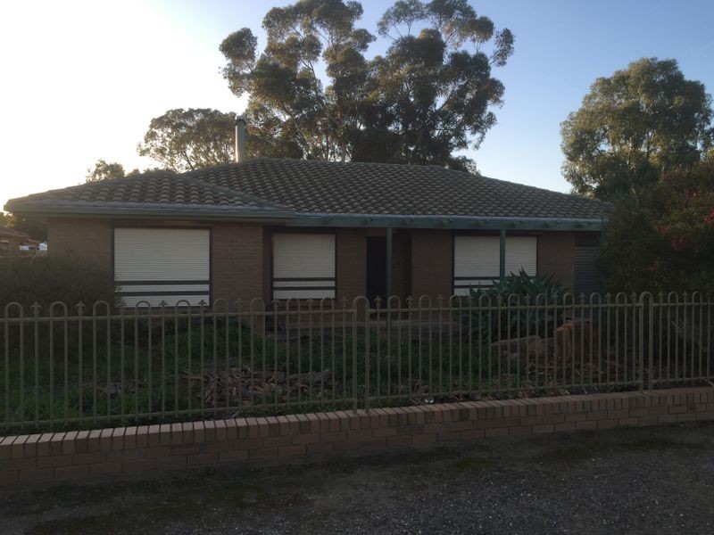 4 Barber Street, Willaston SA 5118