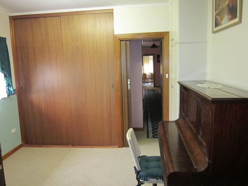 4 Swinden Street, Riverton SA 5412