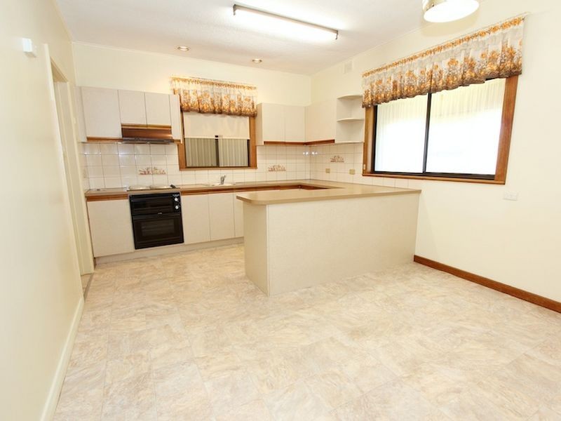 2 Parkers Court, Willaston SA 5118