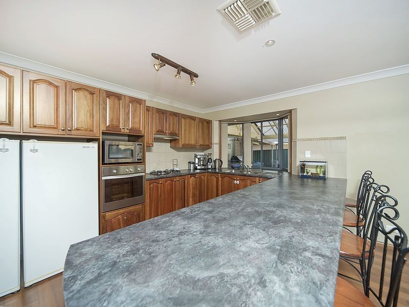 19 Gosling Court, Williamstown SA 5351