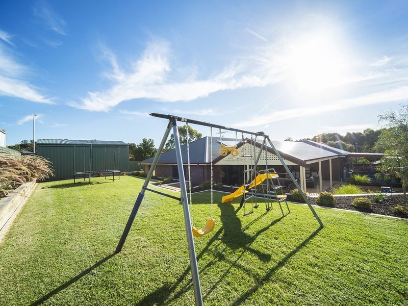 19 Gosling Court, Williamstown SA 5351