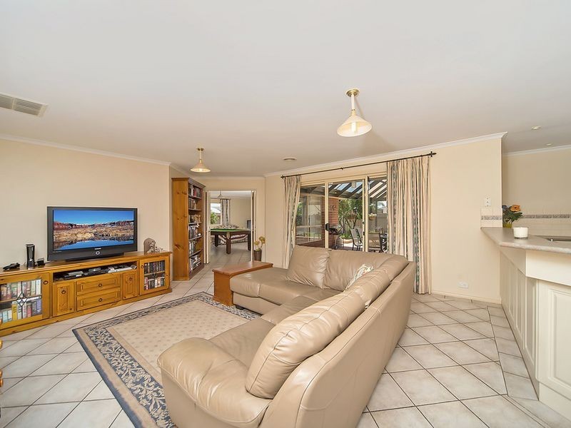 6 Angas Avenue, Evanston Park SA 5116