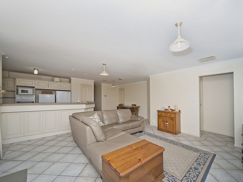 6 Angas Avenue, Evanston Park SA 5116