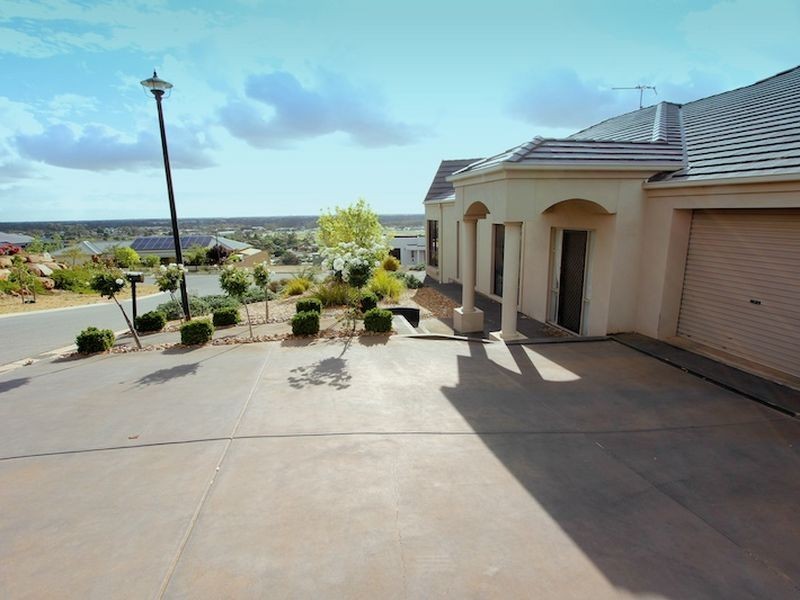 13 Snowy Court, Gawler South SA 5118