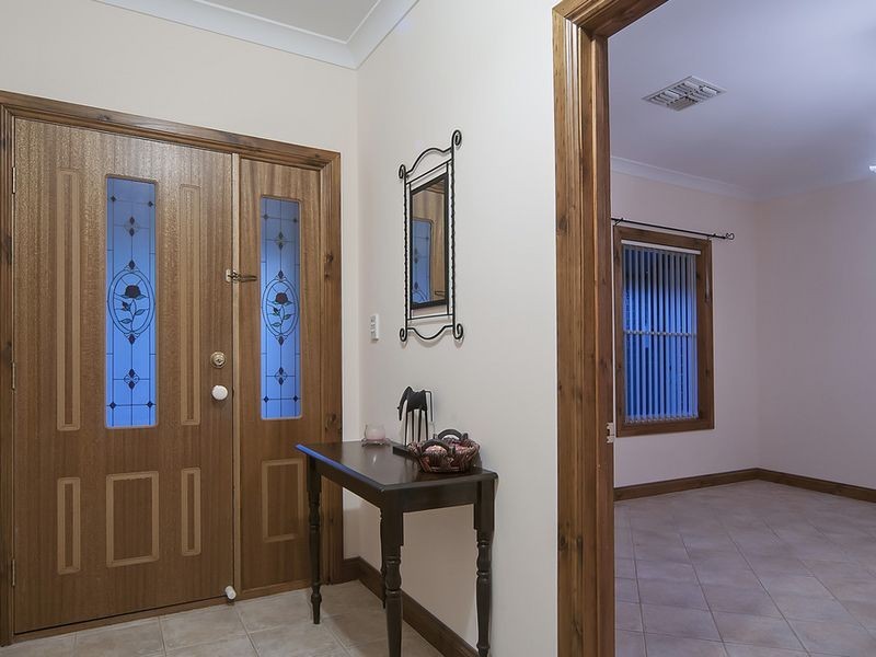 8 Ayling Street, Willaston SA 5118