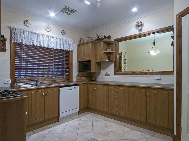 8 Ayling Street, Willaston SA 5118