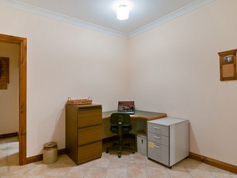 8 Ayling Street, Willaston SA 5118