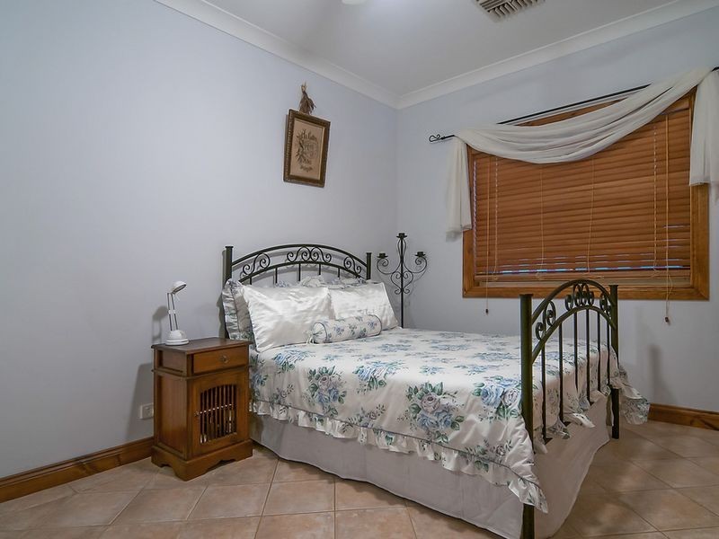 8 Ayling Street, Willaston SA 5118