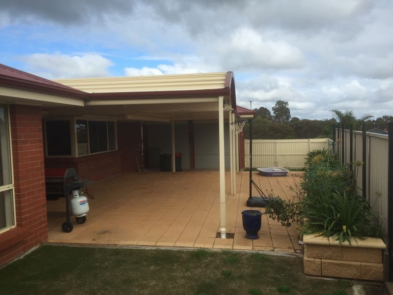 38 Thompson Circuit, Evanston Park SA 5116