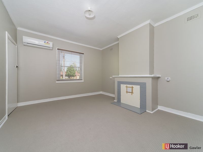 19 May Terrace, Evanston SA 5116