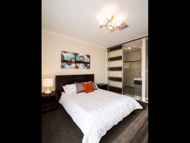 6 Issacs Way, Evanston South SA 5116