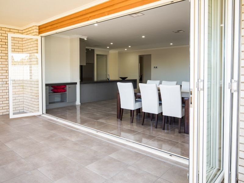 6 Issacs Way, Evanston South SA 5116