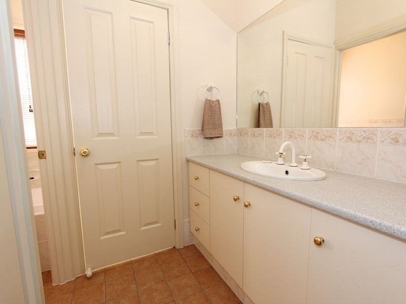 4 Petrel Court, Hewett SA 5118