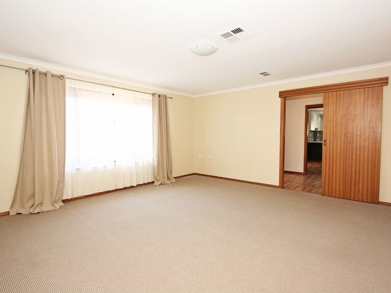 10 McDonnell Terrace, Evanston Gardens SA 5116