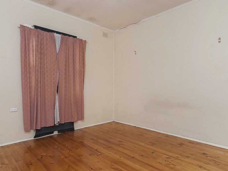 24 Johnston Road, Elizabeth Downs SA 5113